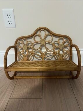 NWOT Urban Outfitters Rattan Daisy Shelf